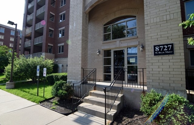 Building Photo - 8727 W Bryn Mawr Ave