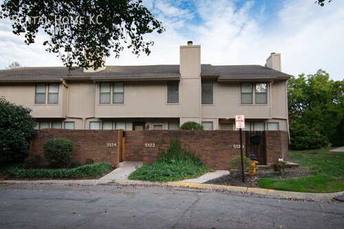 Building Photo - 5122 W 62nd St