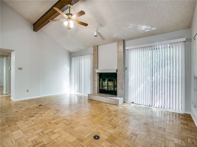 Foto del edificio - 6000 Gardenridge Hollow