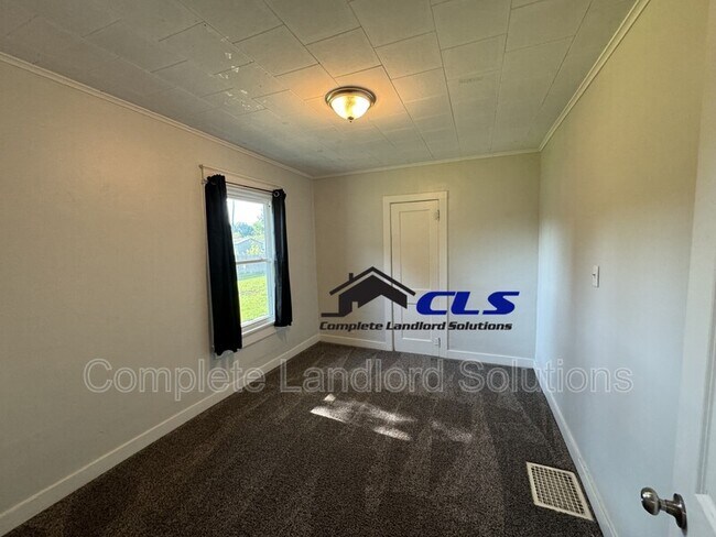 Foto del edificio - 2145 8th Ave
