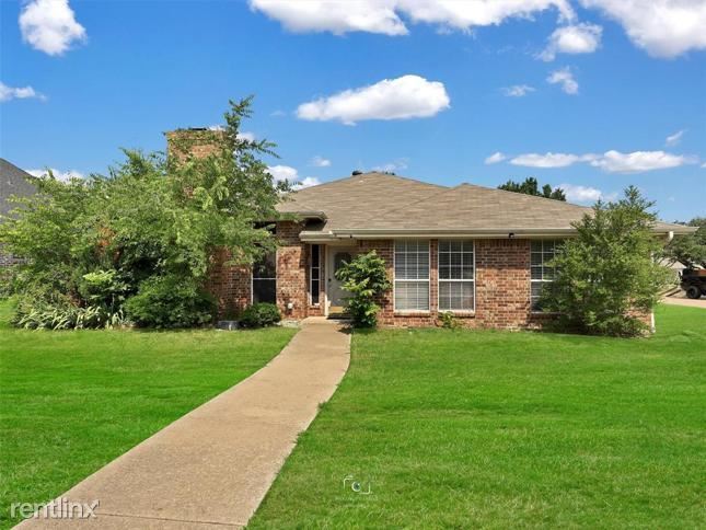 Primary Photo - 3 br, 2 bath House - 1812 i Waterwood Drive