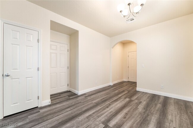 Foto del edificio - 436 White Heart Rd