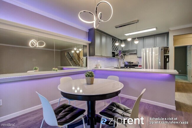 Foto del edificio - 3 br, 2 bath Townhome - 1639 10th Street, ...