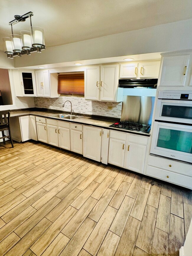 Foto del edificio - 4342 S Wells St