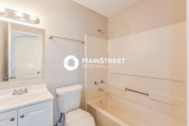 Foto del edificio - 3 Bedroom Pet-Friendly Home in DELAND, FL with Main Street Renewal