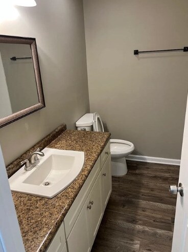 Foto del edificio - 1614 Cypress Dr