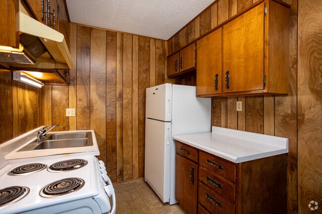 2BR, 1BA - 800SF - Kitchen - East Court Apartments