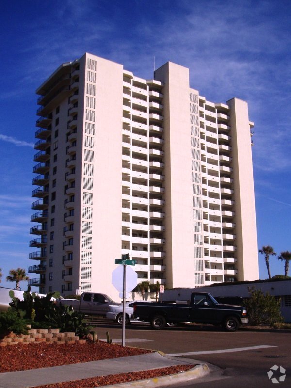 Desde el noroeste - Pelican Point Condominium