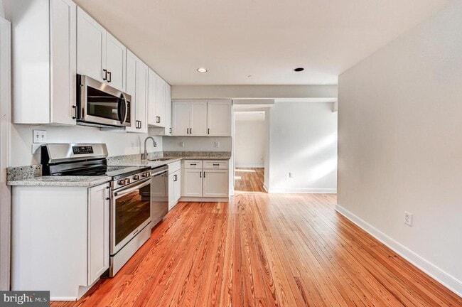 Foto del edificio - 804 Oella Ave