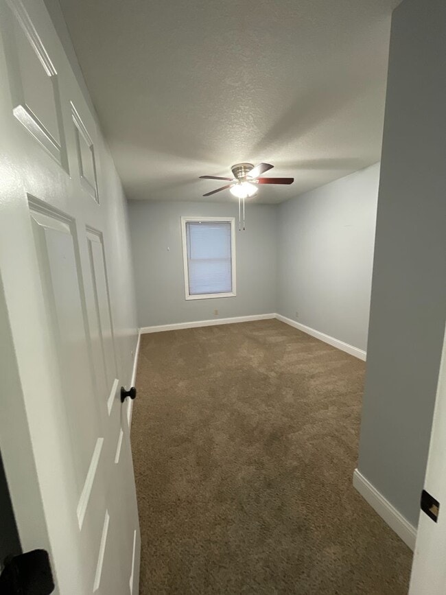 Building Photo - 3 large bedrooms with large closets & 2 fu...