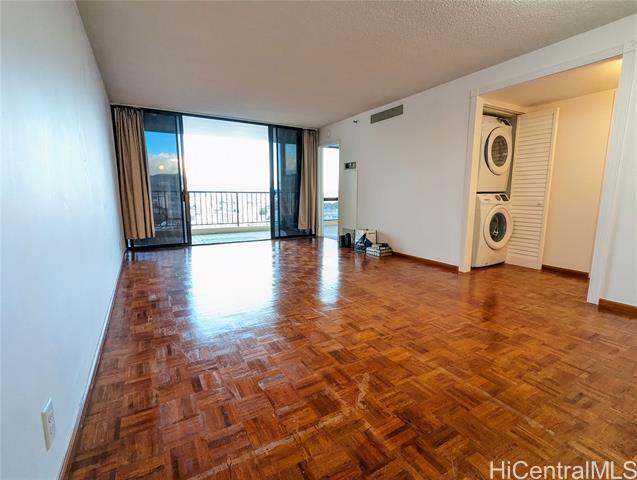 Building Photo - 990 Ala Nanala St