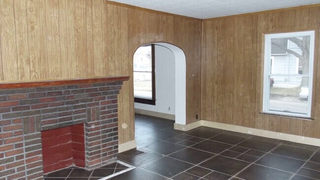 Building Photo - 1624 Highland Ave