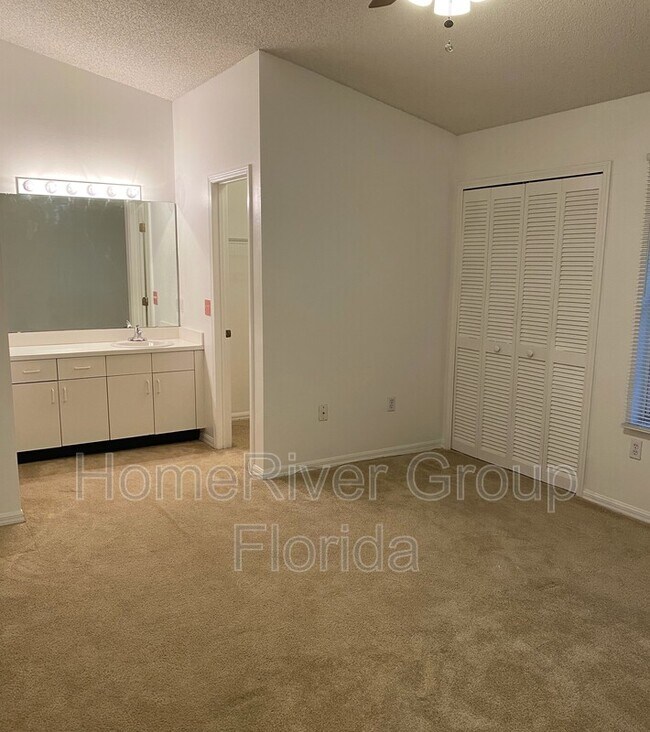 Foto del edificio - 12344 Shady Spring Way