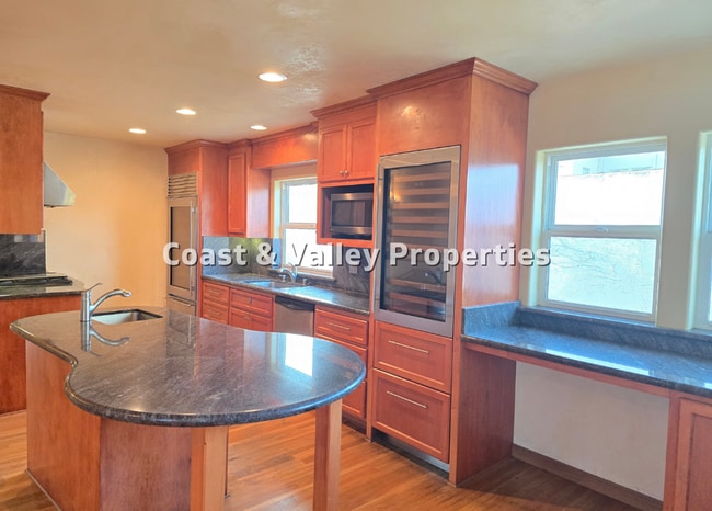 Building Photo - South Salinas Home for RENT!!!