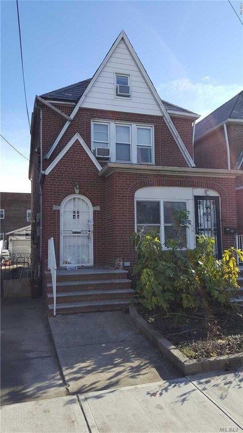 Primary Photo - 2 bedroom in Middle Village NY 11379