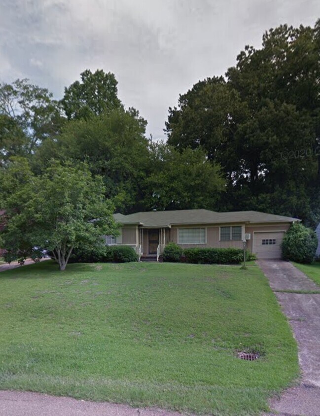 392 Cummins St, Jackson, MS 39204 House Rental in Jackson, MS