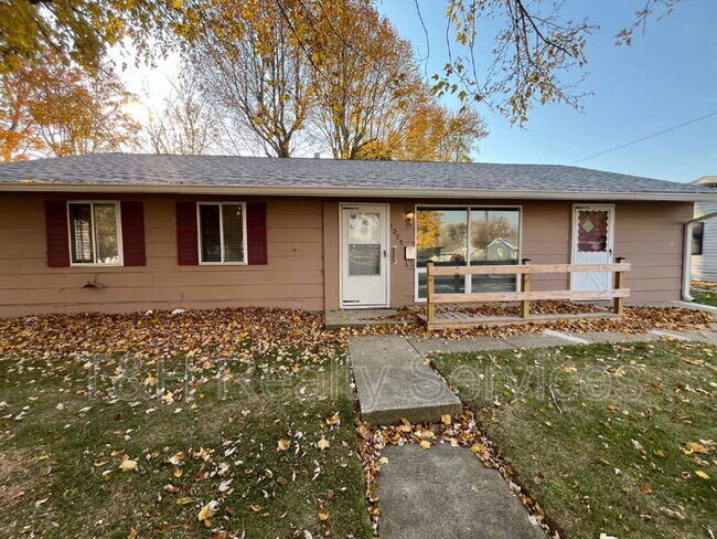 Building Photo - 1025 N Berkley Rd