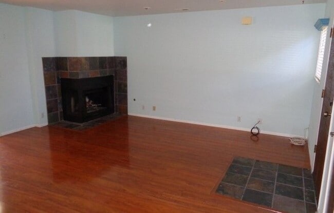 Building Photo - 1157 Clevenger Dr
