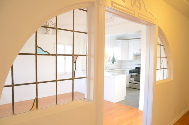 Dining Room, Kitchen, Hallway Detail - 1053 S Redondo Blvd