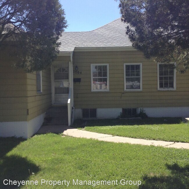 Building Photo - 2 br, 1 bath House - 1704 Logan Ave