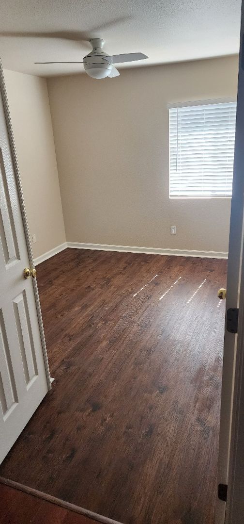 Building Photo - Charming 3-Bedroom Home in Folsom – Move i...