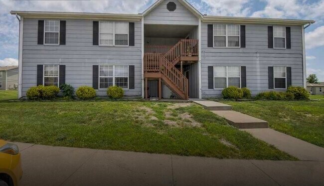 Building Photo - 803 Saddlewood St