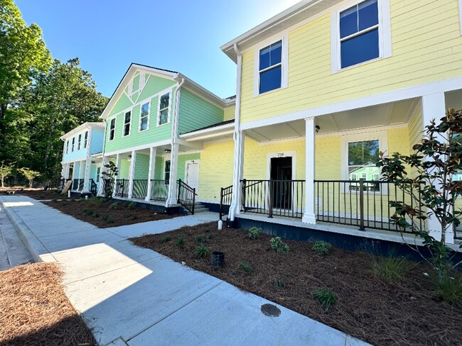 Foto del edificio - 300 Gardenview Ln