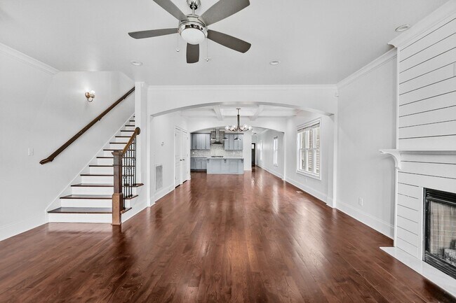 Foto del edificio - 2221 10th Ave S