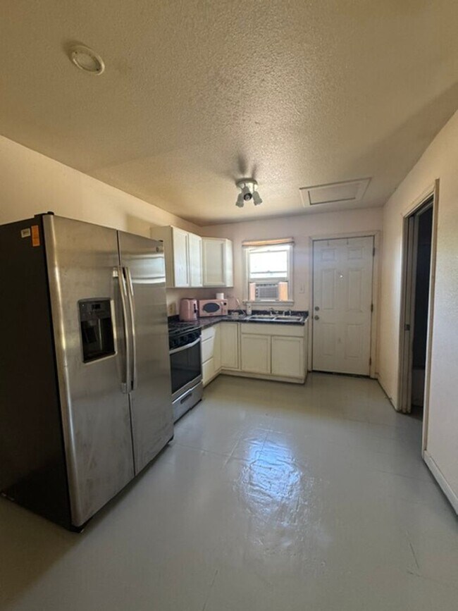 Foto del edificio - 4312 S Hayden St