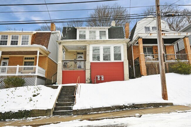 Foto del edificio - 2611 Voelkel Ave