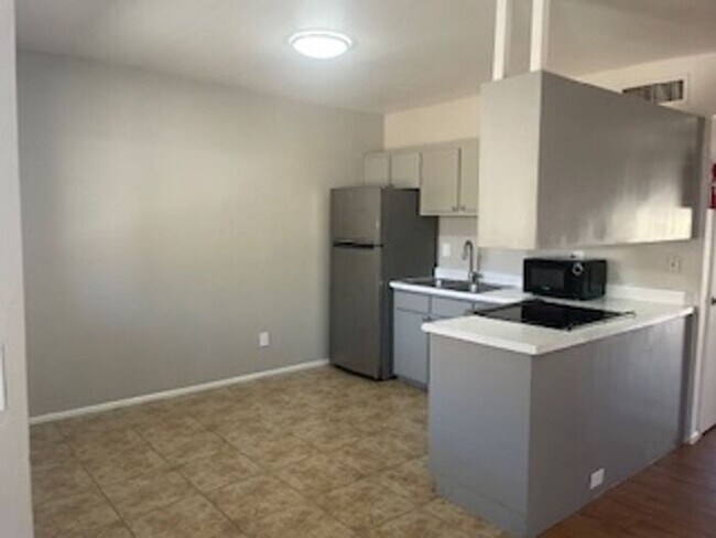 Foto del edificio - Adorable two bedroom townhome-Free rent through the end of February!