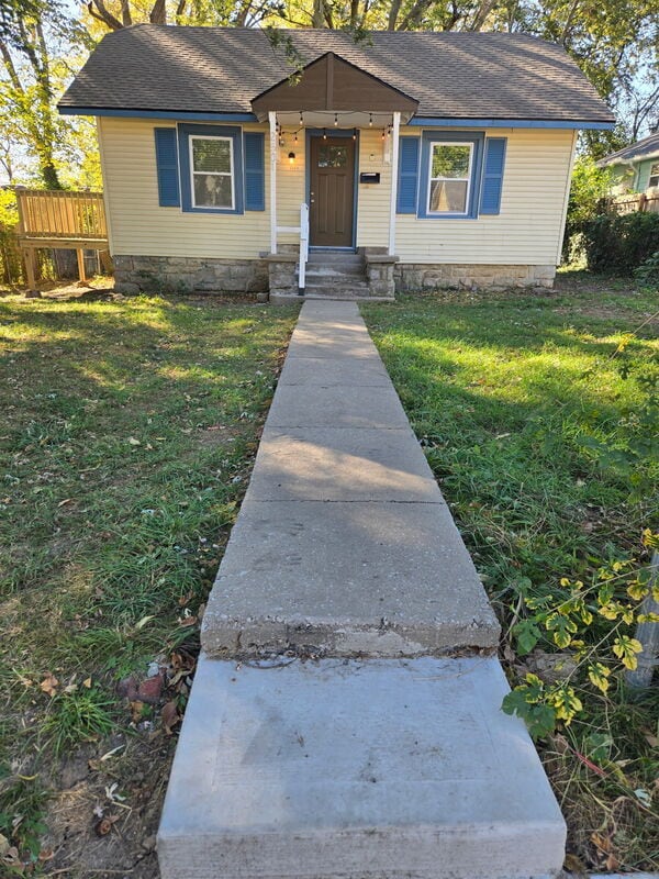 Foto principal - 2501 E 68th Terrace