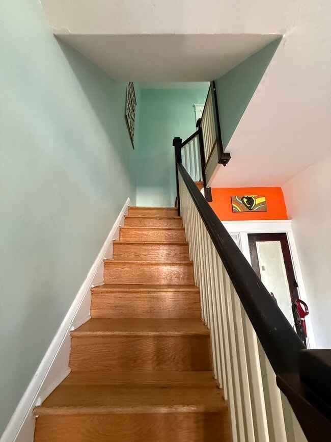 Foto del edificio - 1349 W 41st St