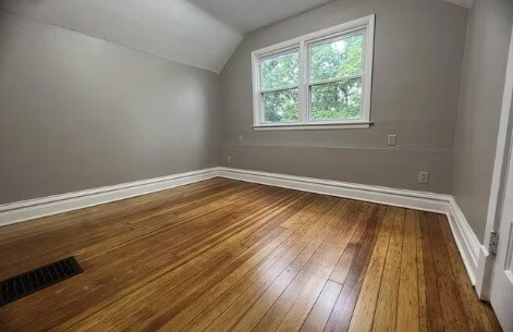 Foto del edificio - 1720 Avoca St