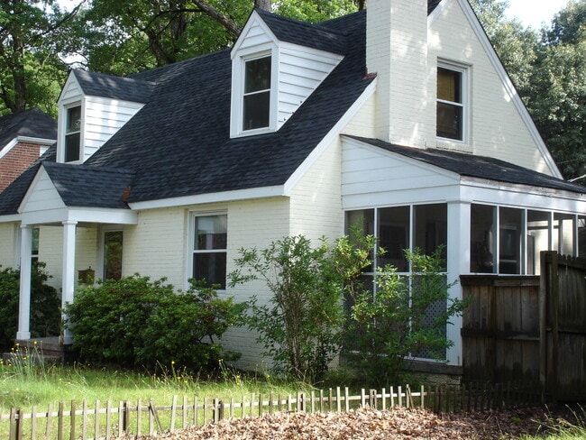 Foto del edificio - 5217 Forest Hill Ave