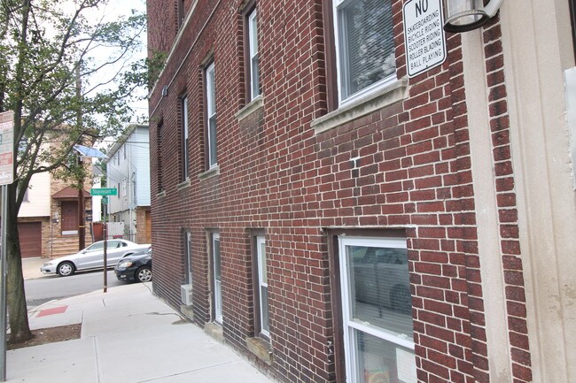 Foto del edificio - 67 Stuyvesant Ave