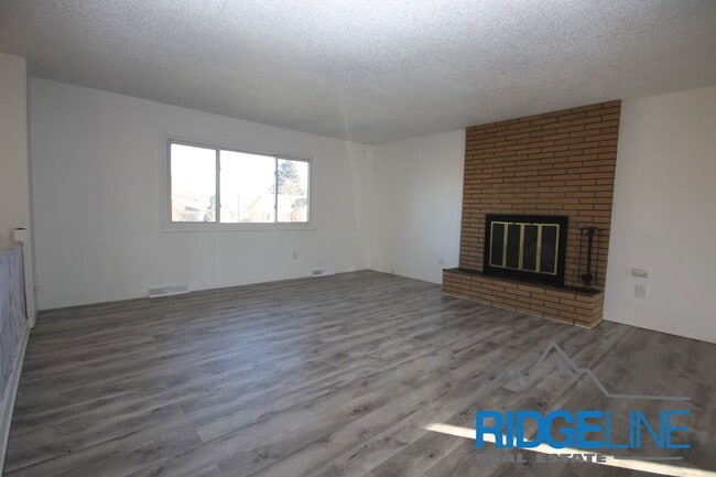 Foto del edificio - 2704 3rd Ave S