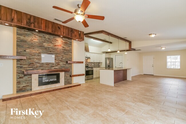 Foto del edificio - 8443 N River Dune St
