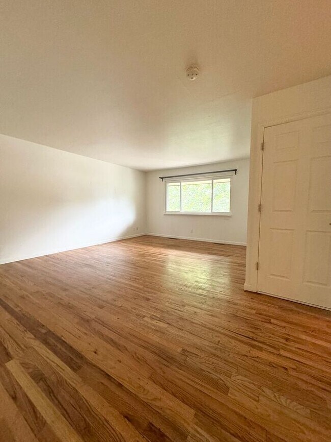 Building Photo - Old Town Fort Collins Duplex With 3 Beds, ...