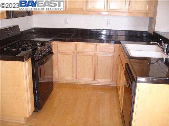 Building Photo - 214 Windward Common
