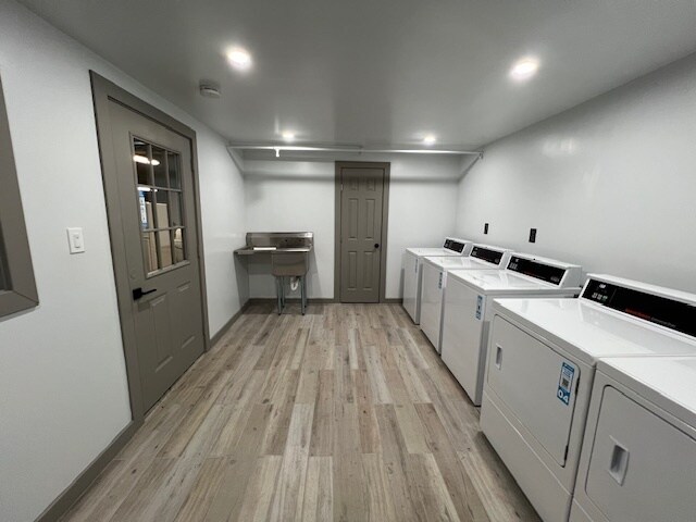 Building Photo - 13 Provincial Ct