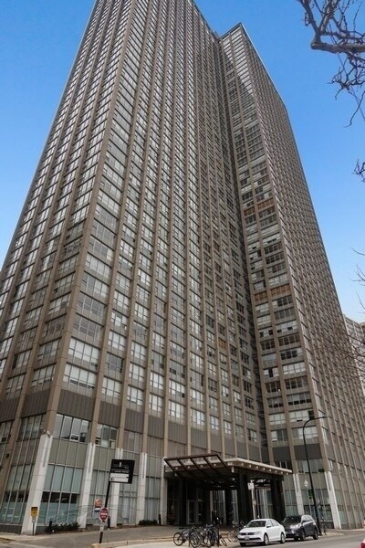 Primary Photo - 655 W Irving Park Rd