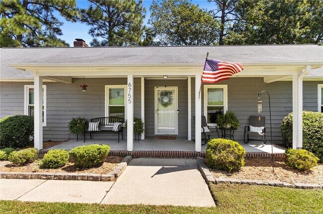 Building Photo - 6755 Brookshire St