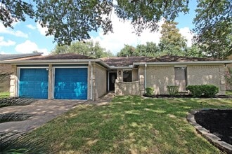 Building Photo - 13111 Sherwood Oaks Dr