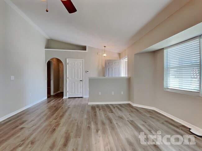 Building Photo - 495 Cartagena St