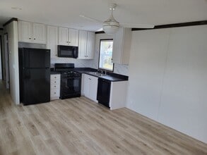 Building Photo - 253 Dover Ct