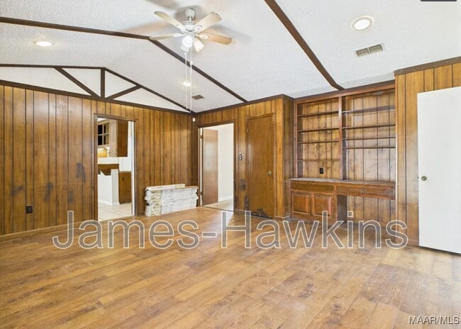 Building Photo - 3218 Riderwood Dr