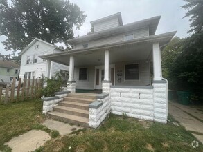 Building Photo - 1205 E Converse St