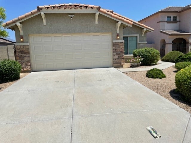 Building Photo - Surprise Farms Looking for perfect. It's h...