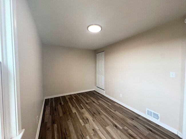 Building Photo - 360 Hemlock Dr